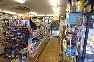 高梨文具店　店内